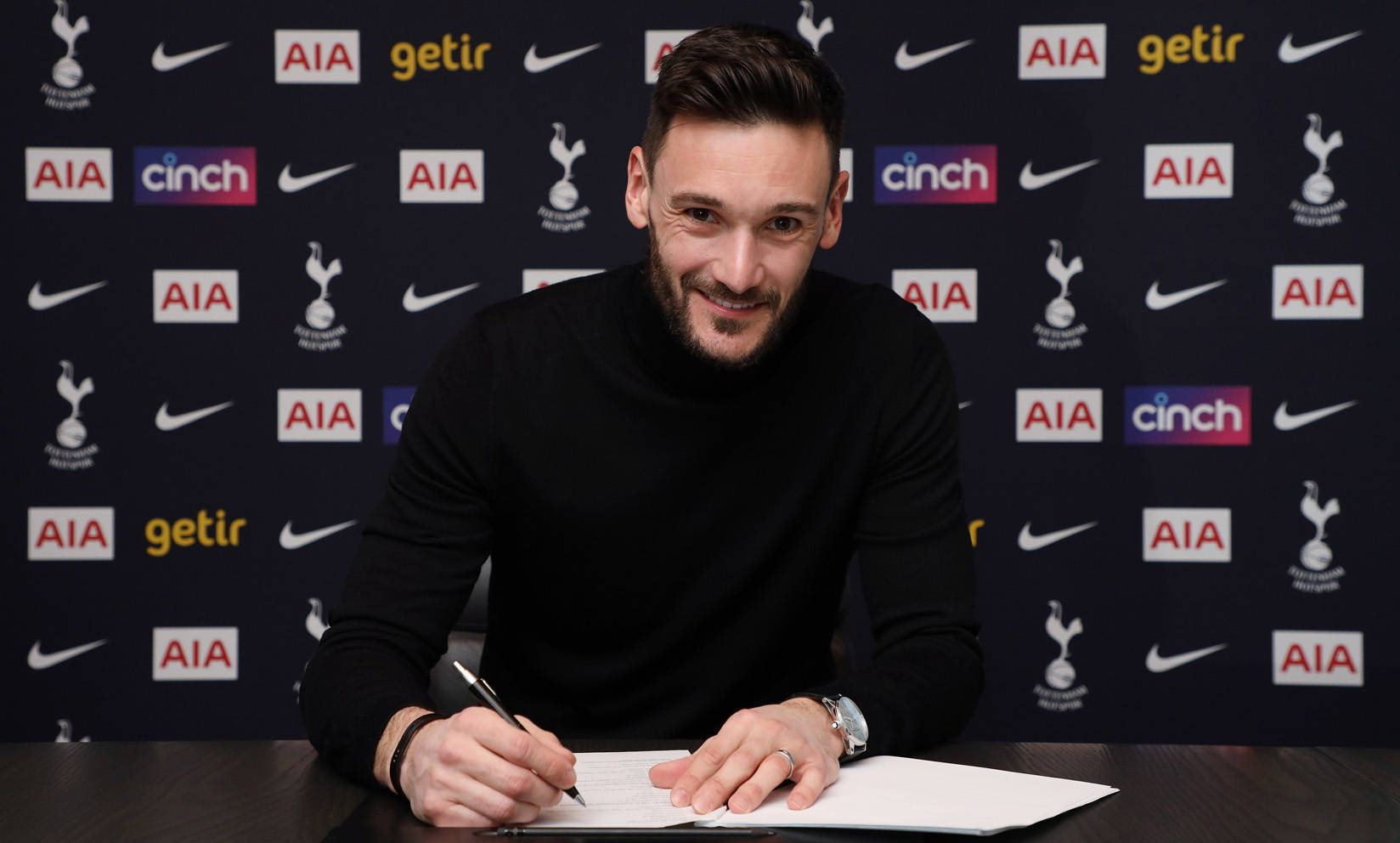 Hugo Lloris Signing Contract Signing Wallpaper