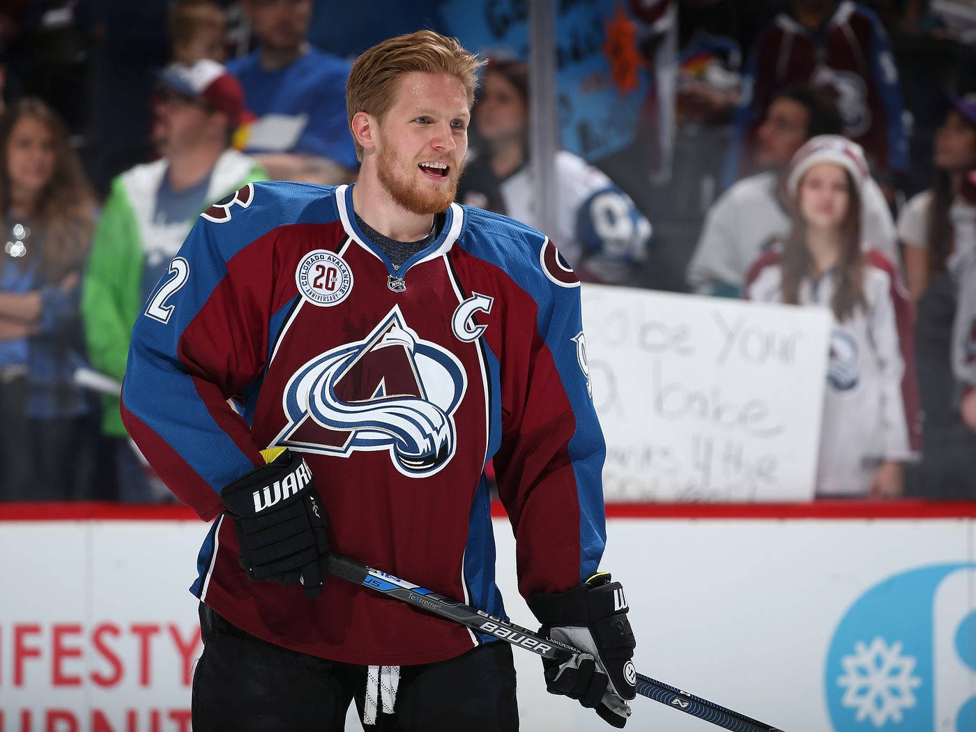 Ice Hockey Player Gabriel Landeskog Wallpaper