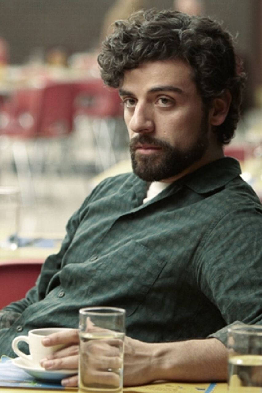 Inside Llewyn Davis In Dark Green Polo Wallpaper