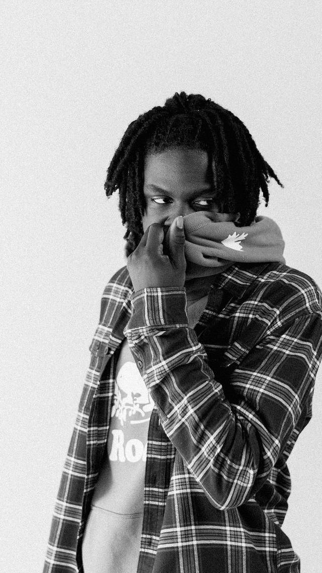 Inspirational Monochrome Image Of Daniel Caesar In His Roots. Wallpaper