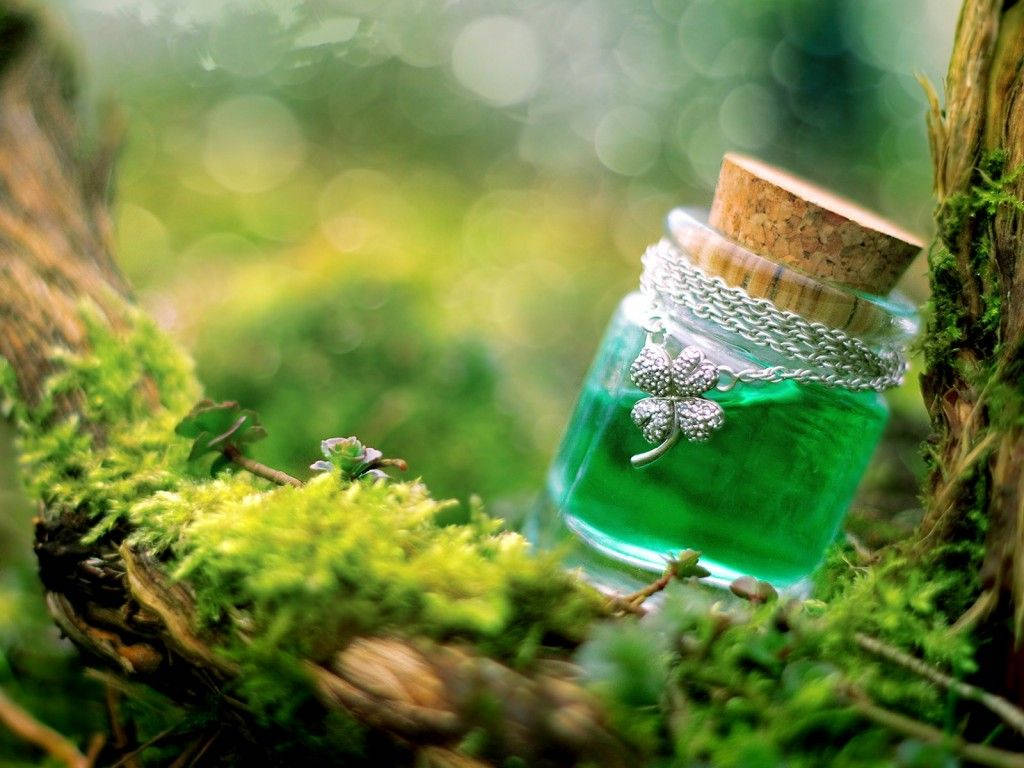 Irish Green Potion Wallpaper