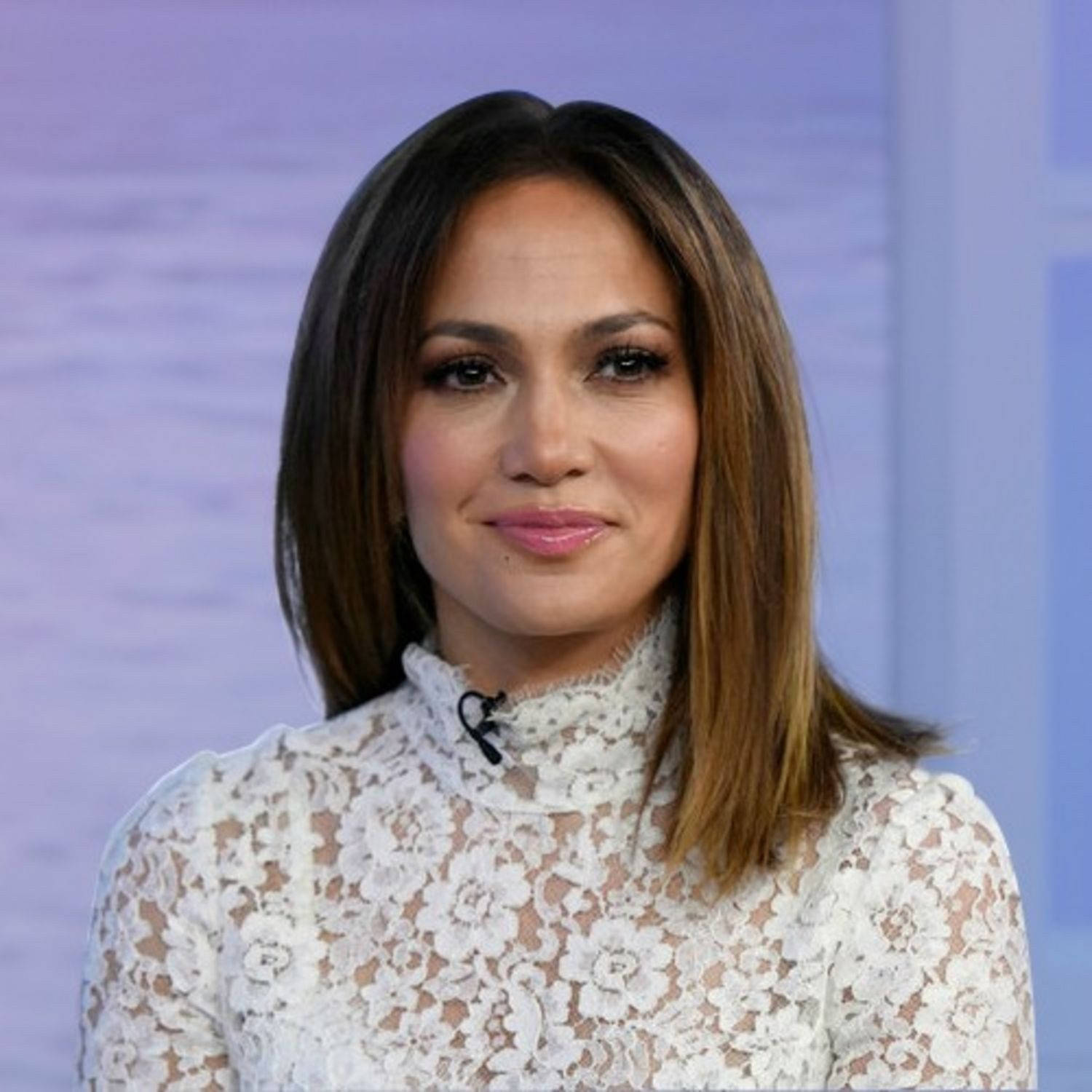 Jennifer Lopez Looks Sophisticated With Her Straight Bob. Wallpaper