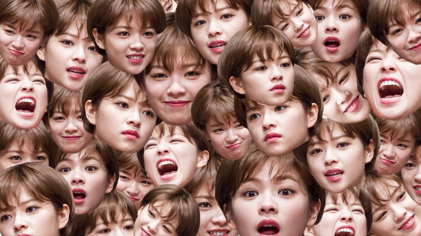 Jeongyeon Channels Inner Artist With Face Art Wallpaper