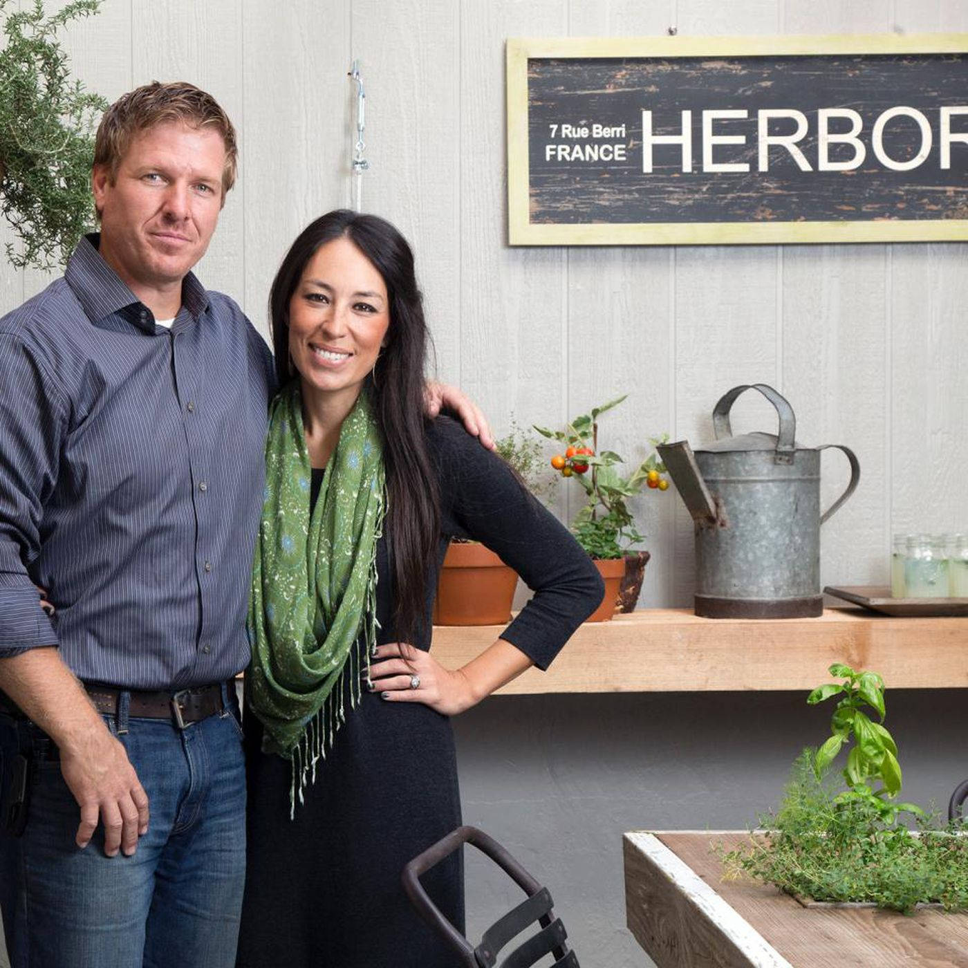 Joanna Gaines Fixer Upper Wallpaper