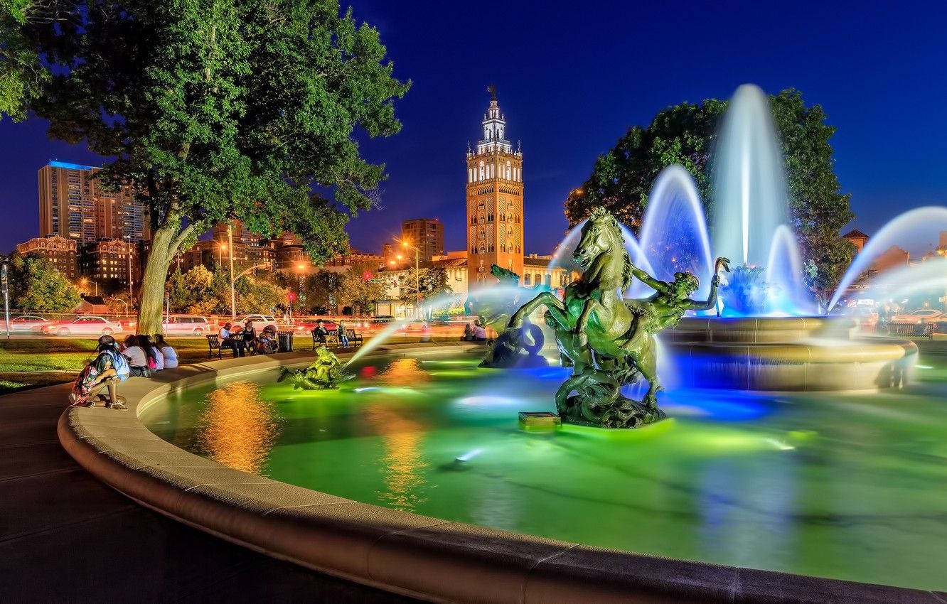 Kansas City Green Fountain Wallpaper