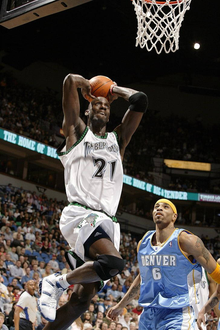 Kevin Garnett Shooting The Ball Wallpaper