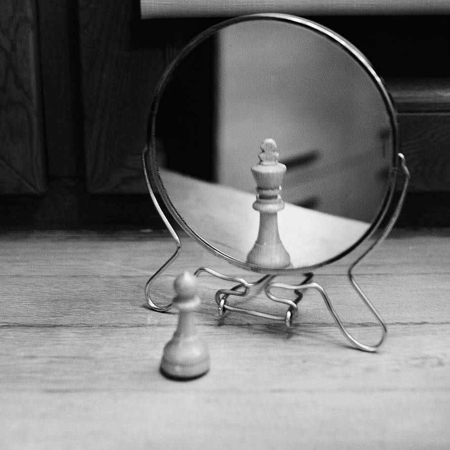 King Pawn Chess Mirror Reflection Wallpaper