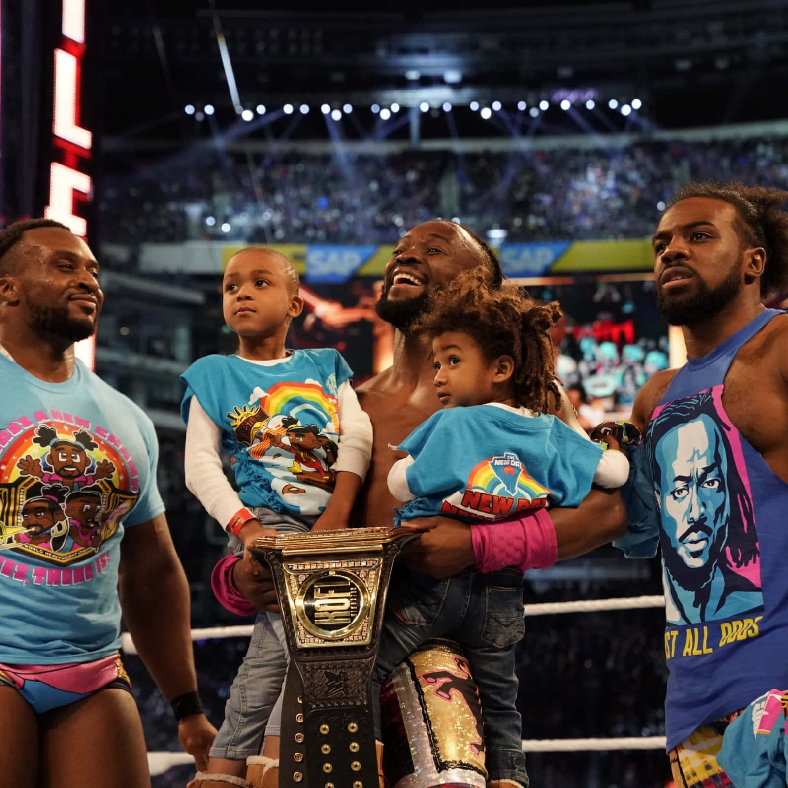 Kofi Kingston With His Children Wallpaper