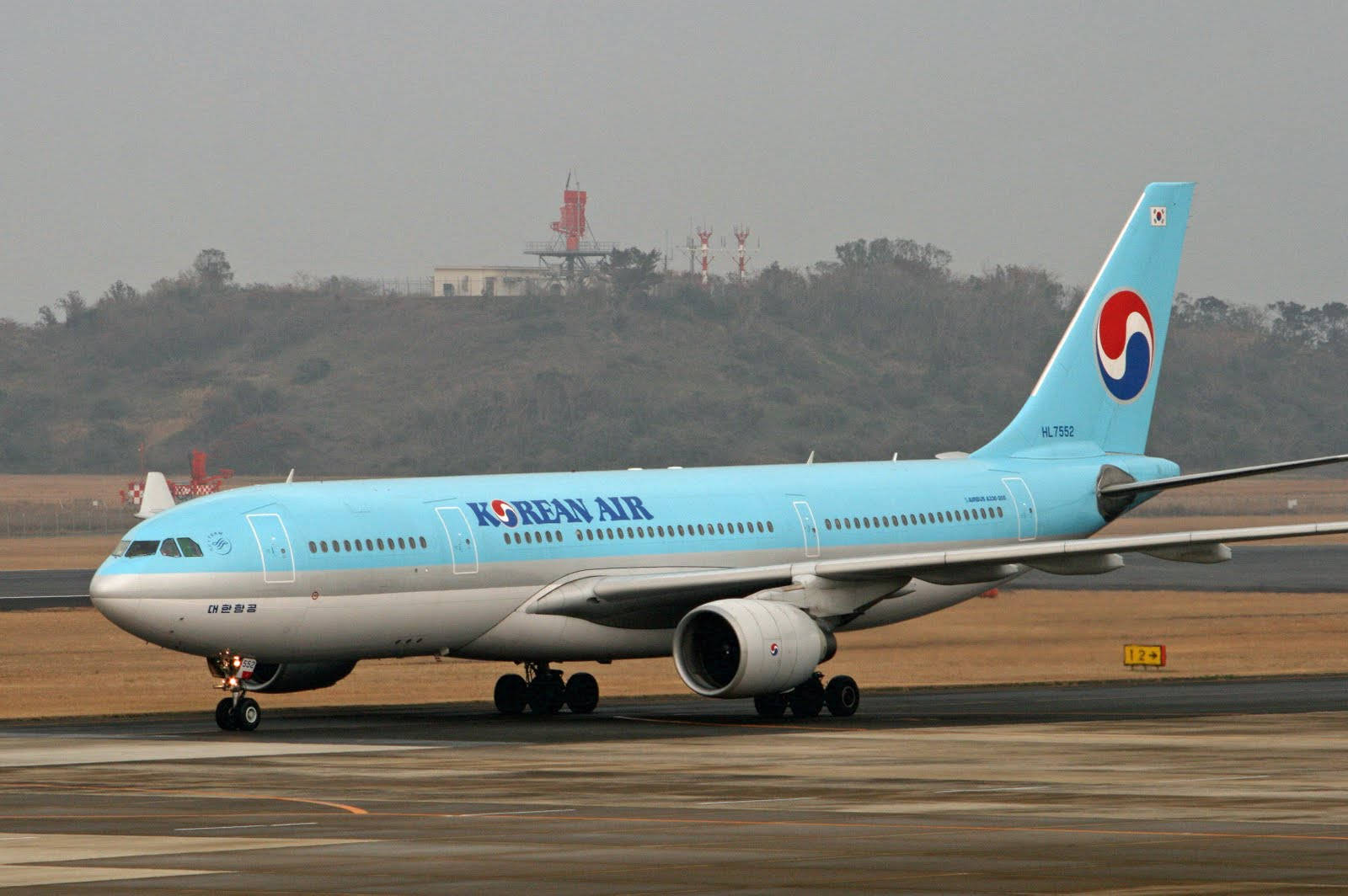 Korean Air Airbus A330-300 Wallpaper