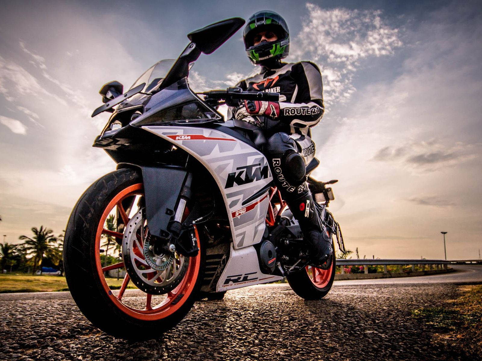 Ktm Duke 390 Low Angle Shot Wallpaper