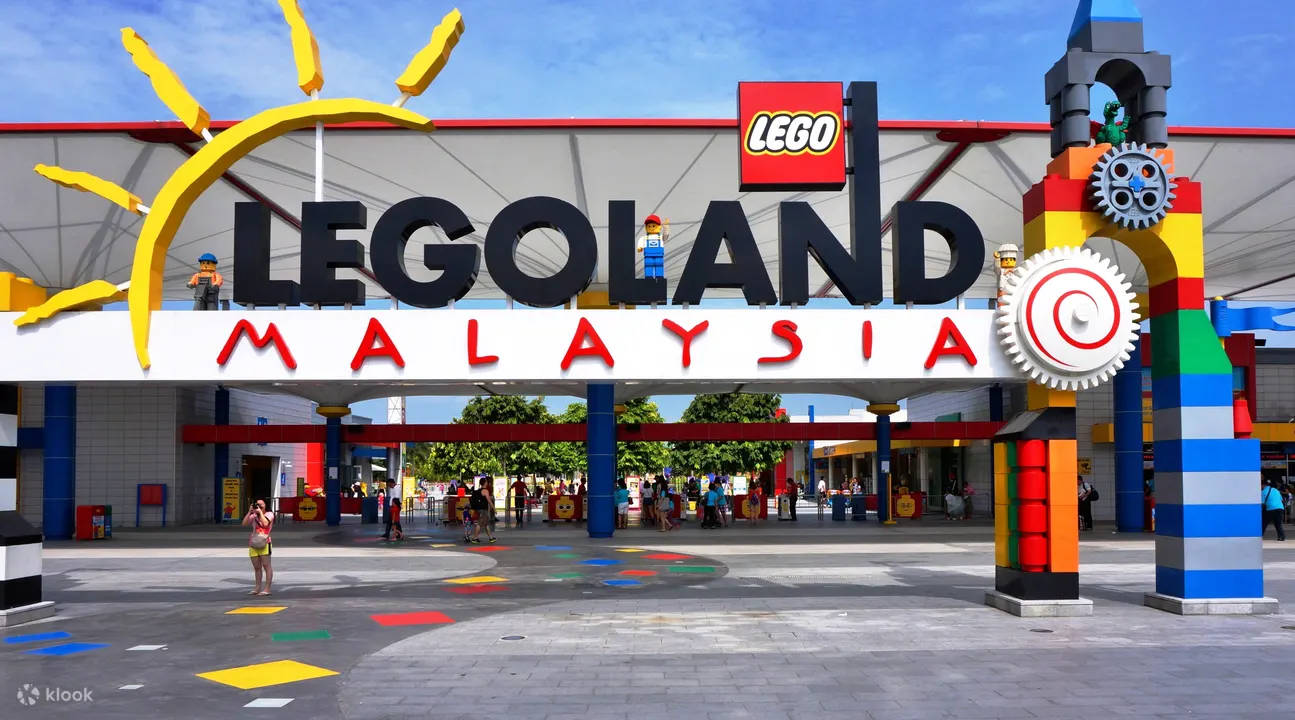 Legoland Malaysia Entrance Close-up Wallpaper