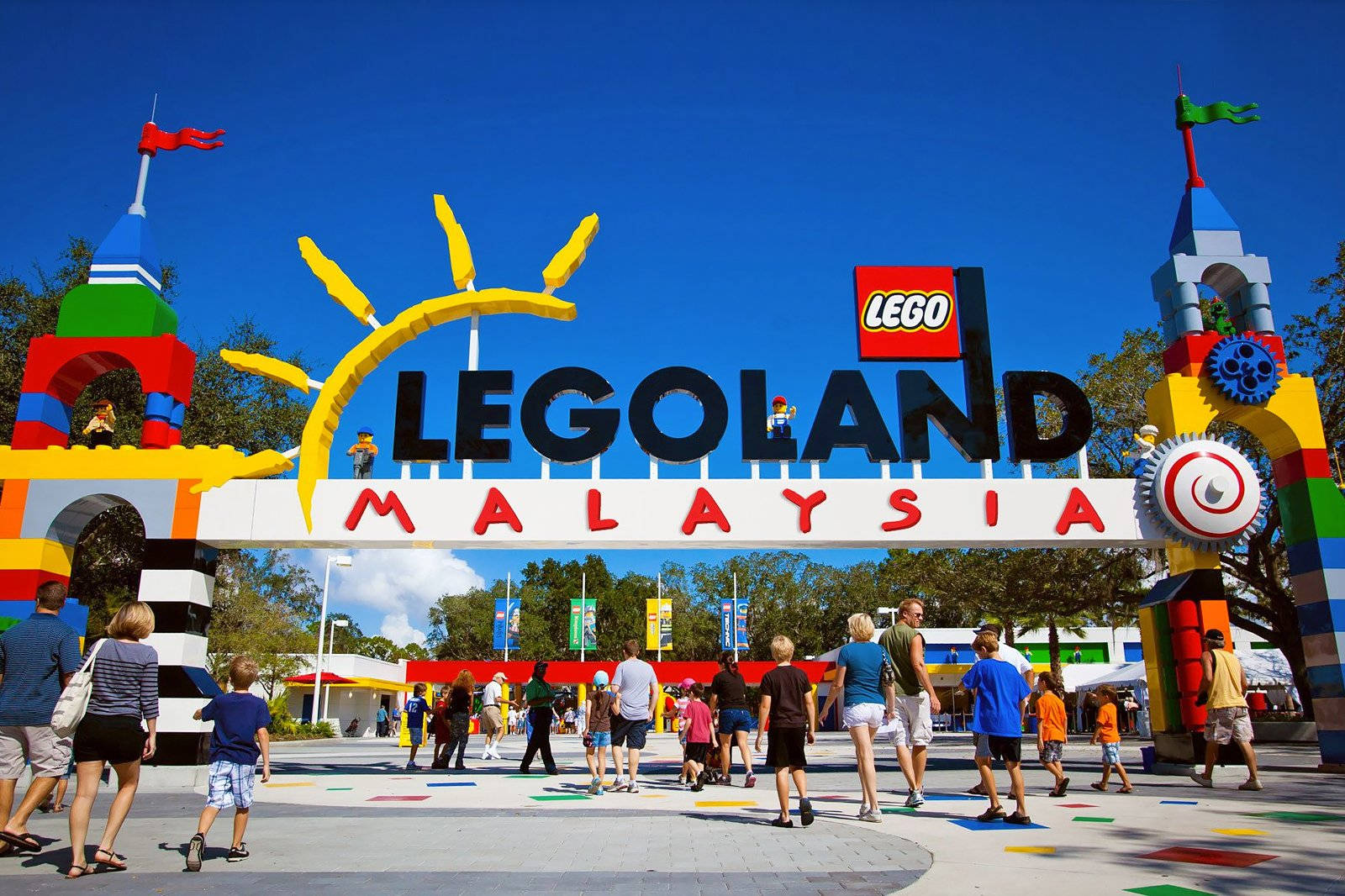 Legoland Malaysia Front Entrance Wallpaper