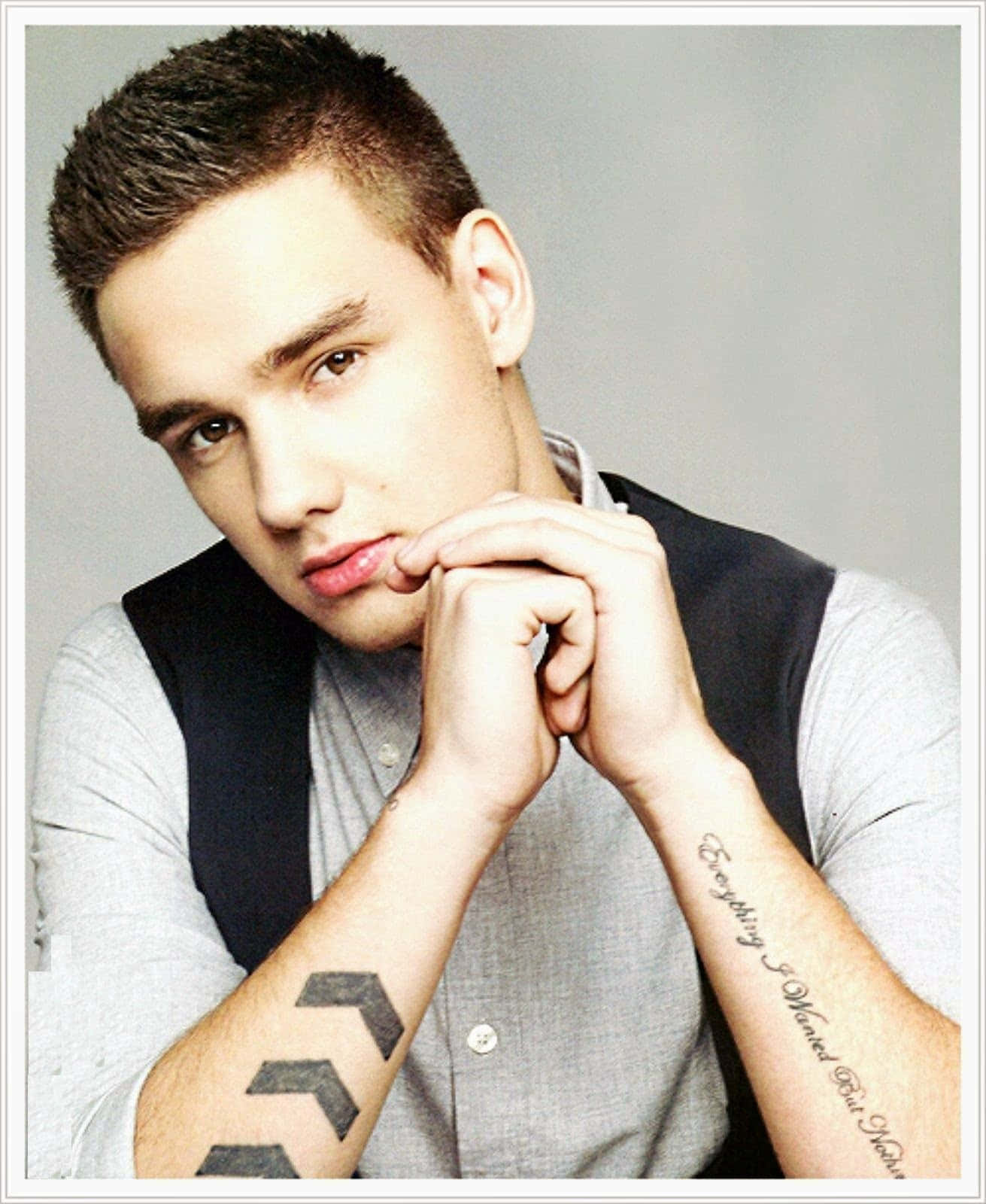 Liam Payne Looking Stylish Wallpaper