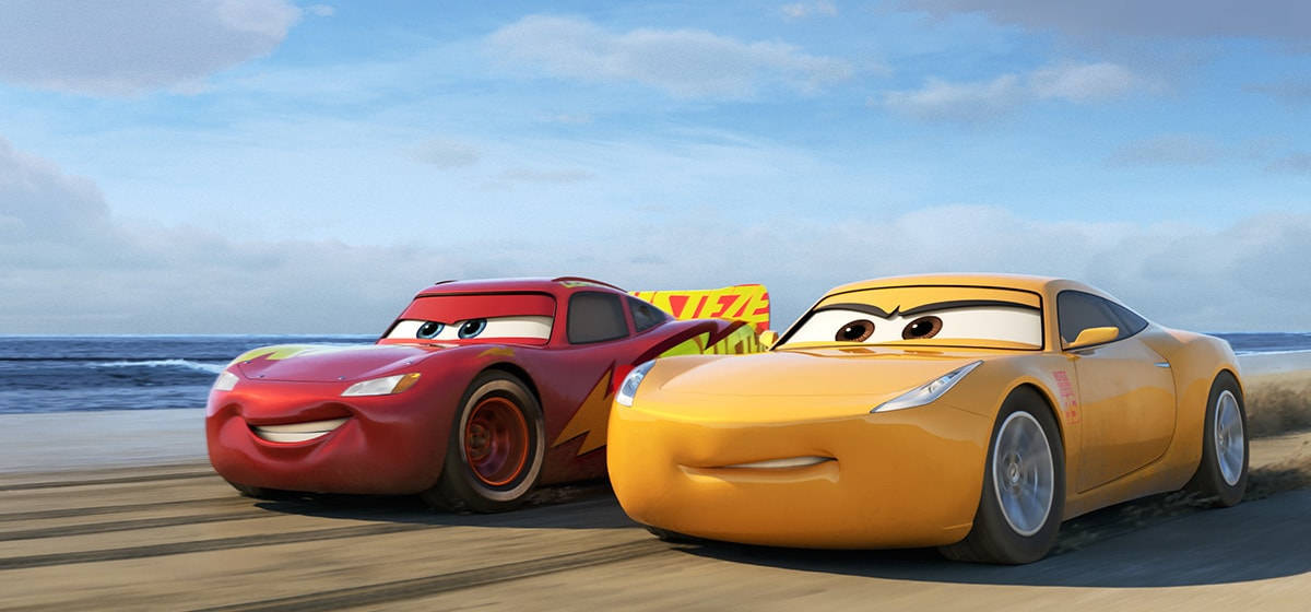 Lightning Cruz On Beach Cars 3 Wallpaper