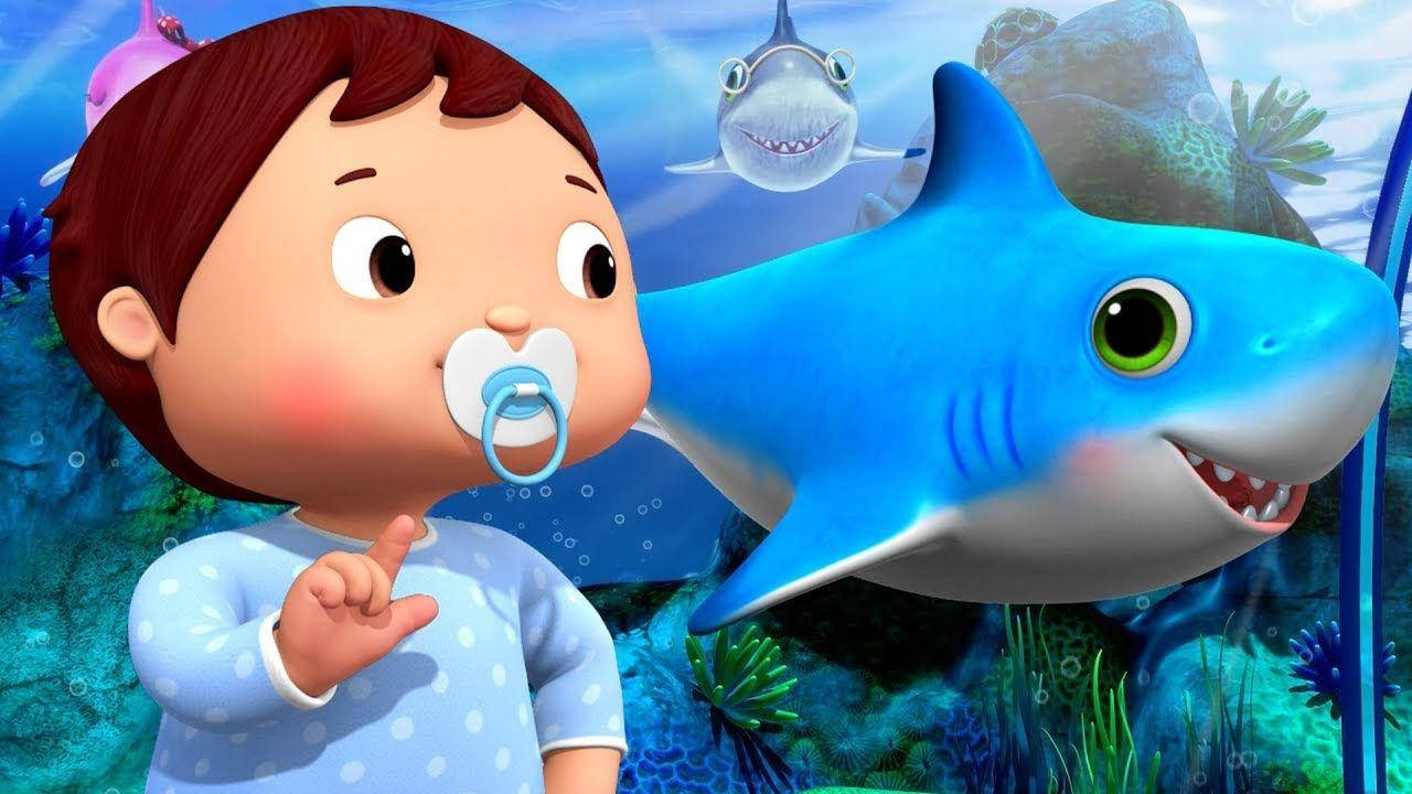 Little Baby Bum In The Ocean Wallpaper