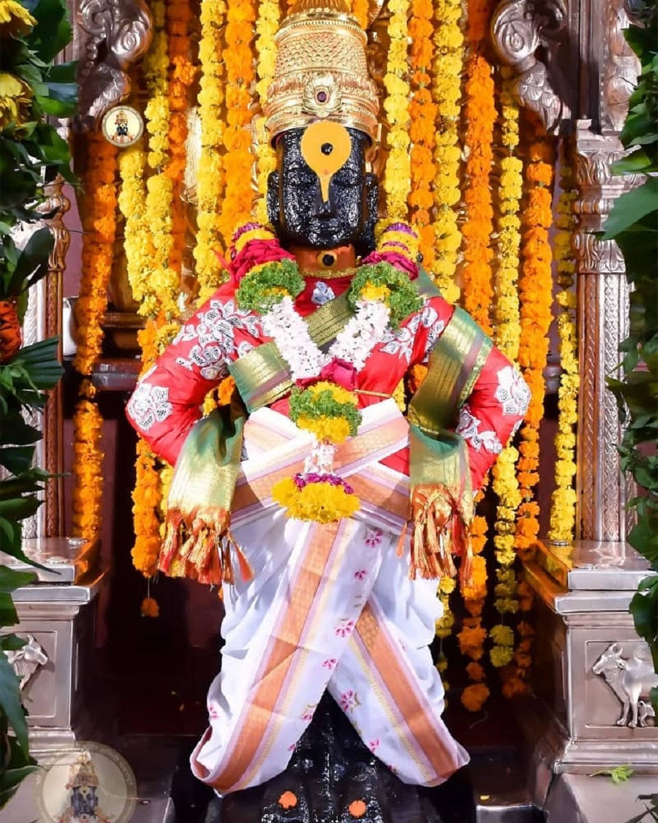 Lord Pandurang In A Temple Wallpaper