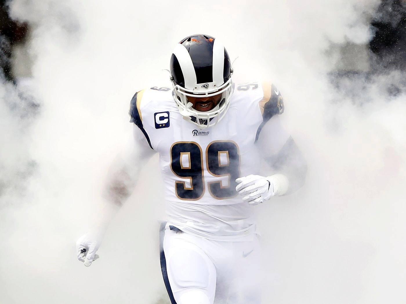 Los Angeles Rams Aaron Donald Smoky Artwork Wallpaper