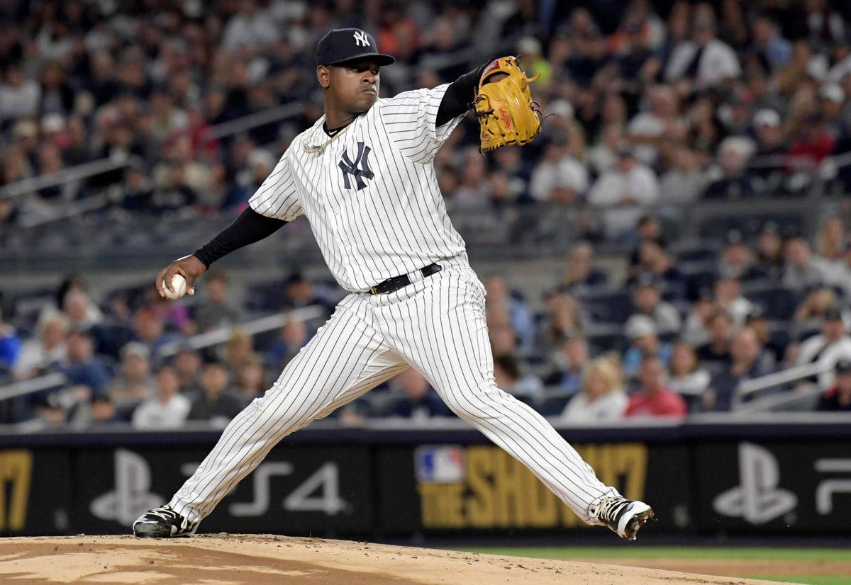 Luis Severino Beginning Throw Wallpaper