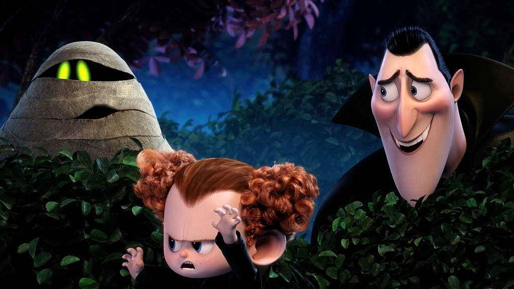 Lurking Dracula And Friends Hotel Transylvania 2 Wallpaper