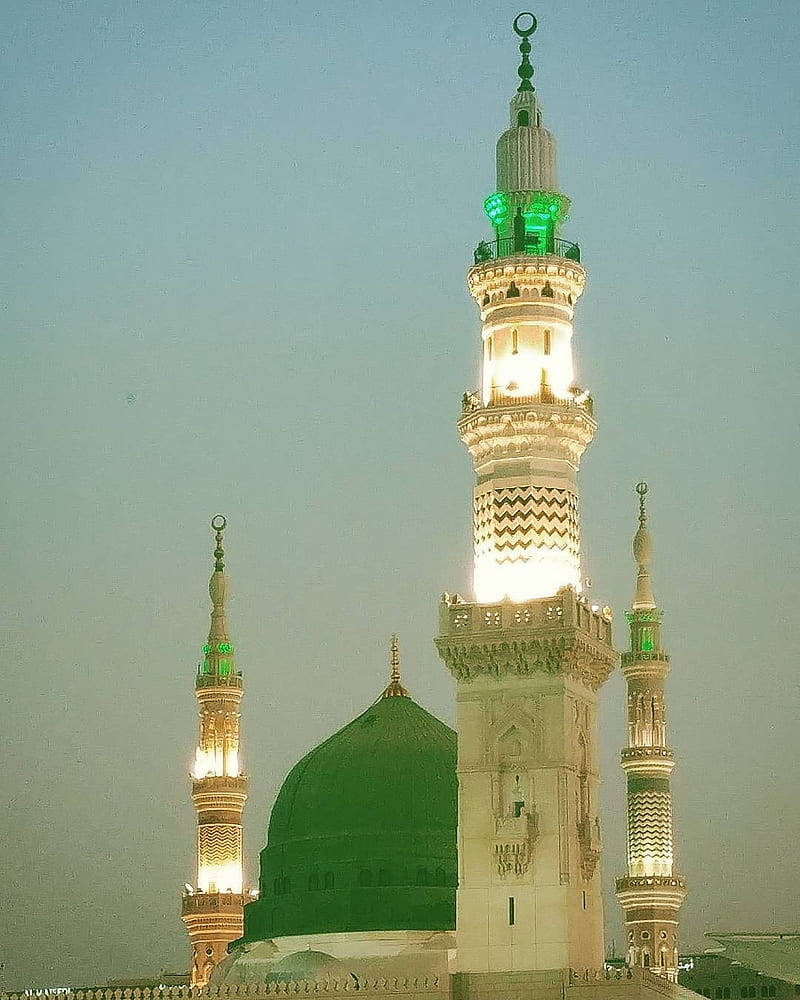 Madina Green Dome Illuminated Wallpaper