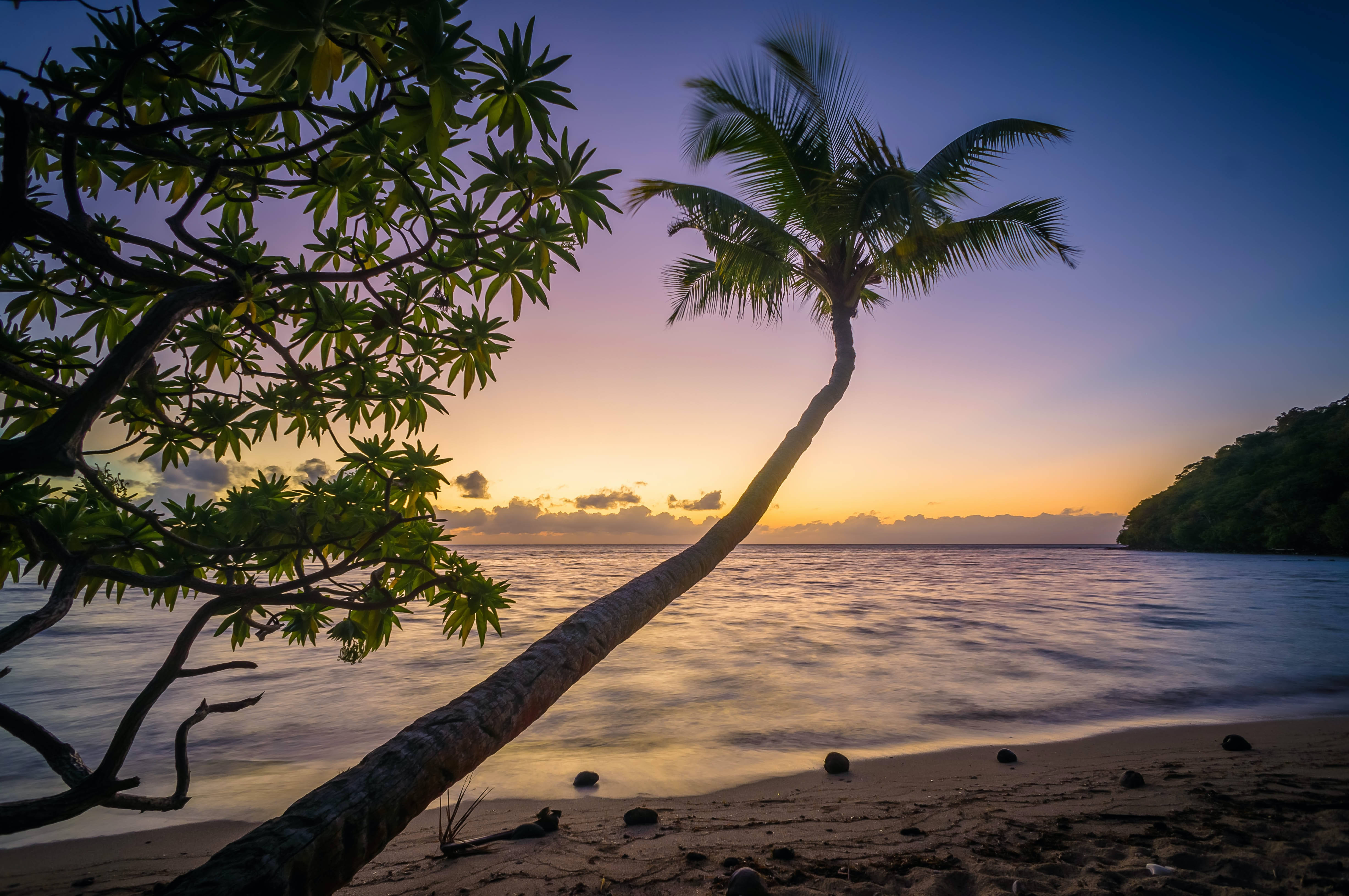 Magnificent Nananu-i-ra Island Beach Scene In Full Hd Quality Wallpaper