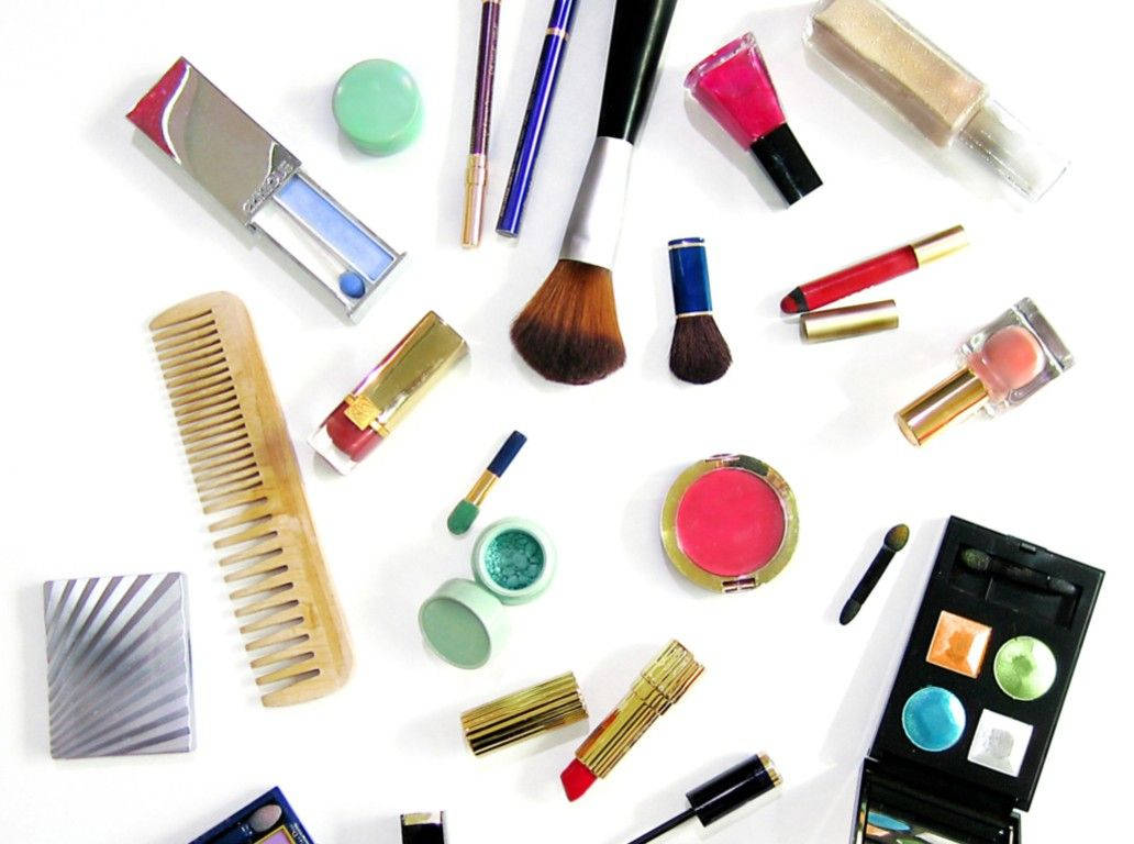 Makeup Fashion Kit Wallpaper