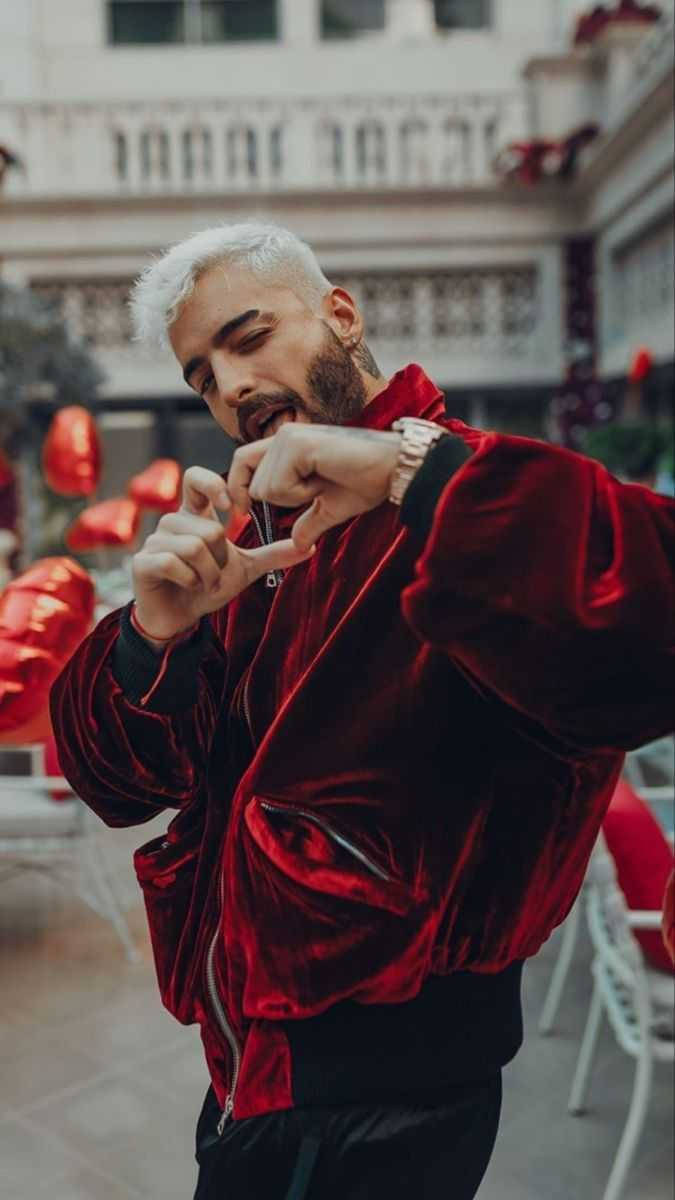 Maluma Cute Heart Wallpaper