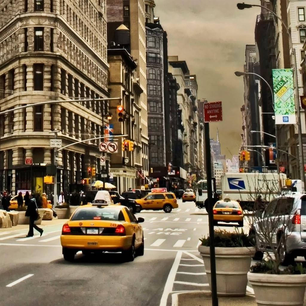 Manhattan Busy Streets Wallpaper