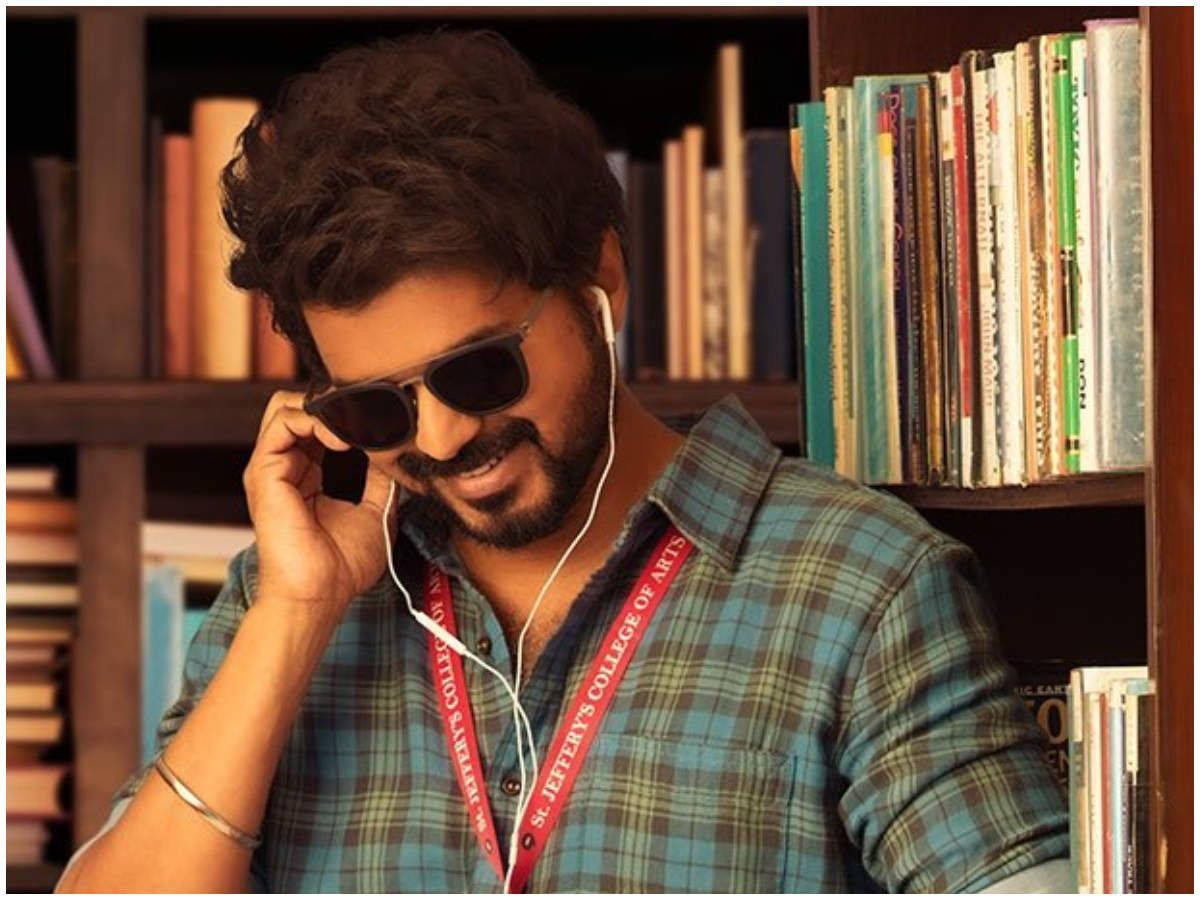 Master Vijay 4k Earphones In Library Wallpaper