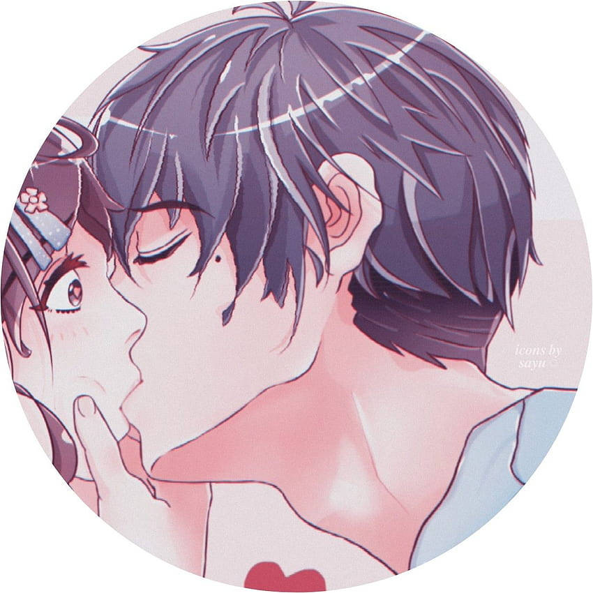 Matching Pfp For Couples Shocked Kiss Wallpaper