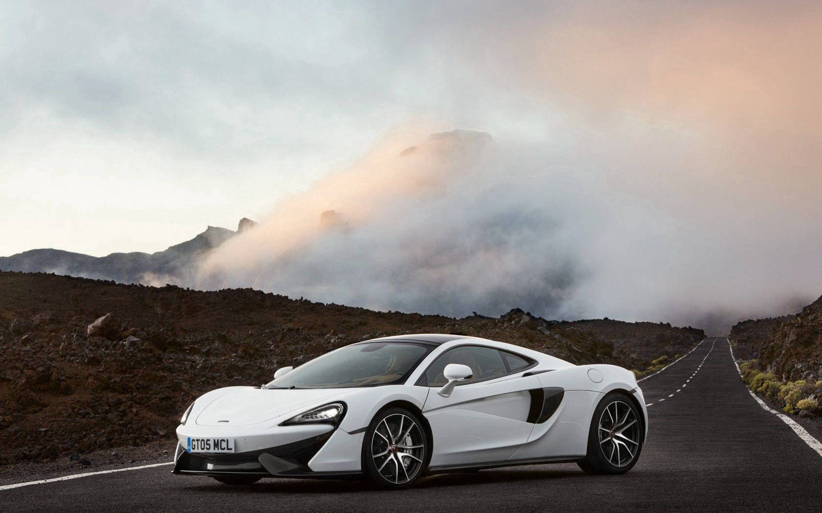 Mclaren Black And White 570gt Wallpaper