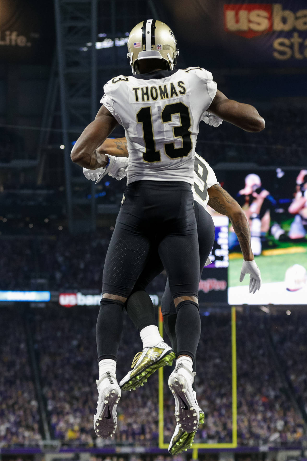 Michael Thomas Jump Wallpaper