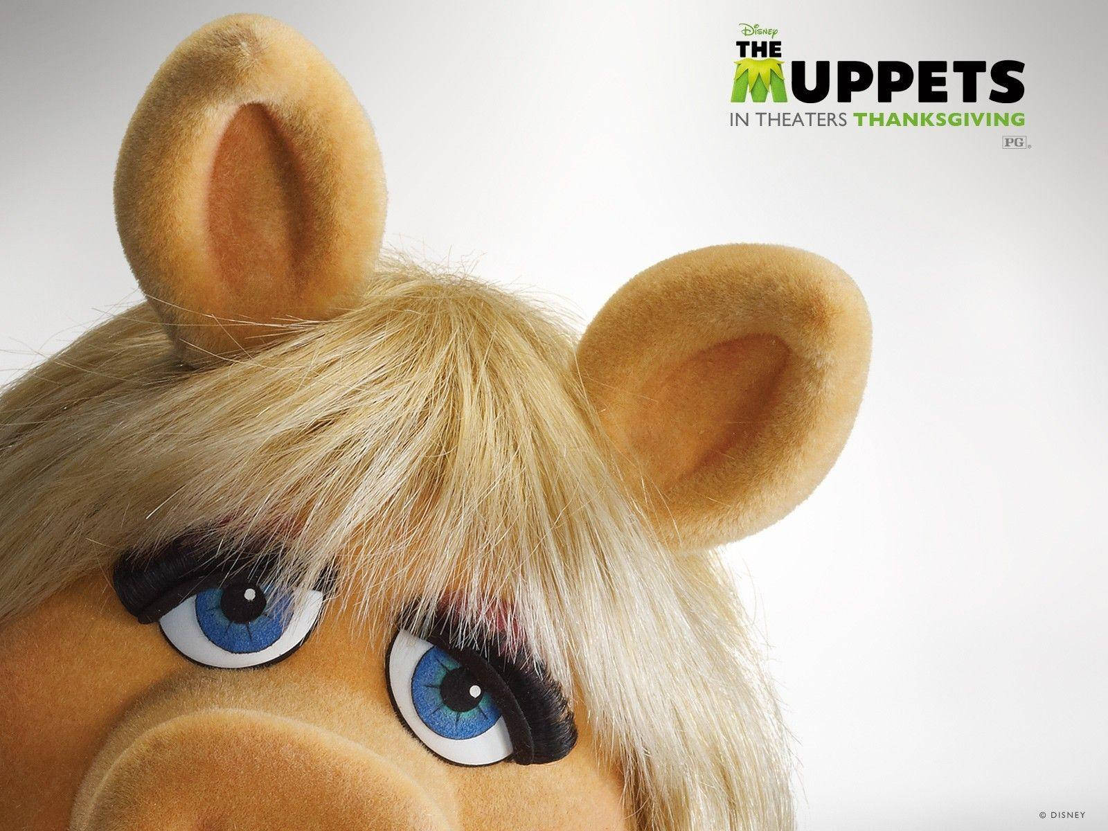 Miss Piggy Tantalizing Eyes Wallpaper