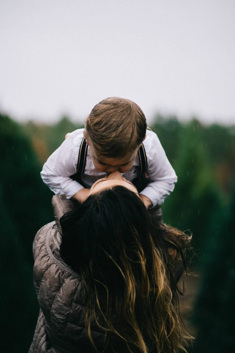 Mom And Son Kiss For Phone Wallpaper