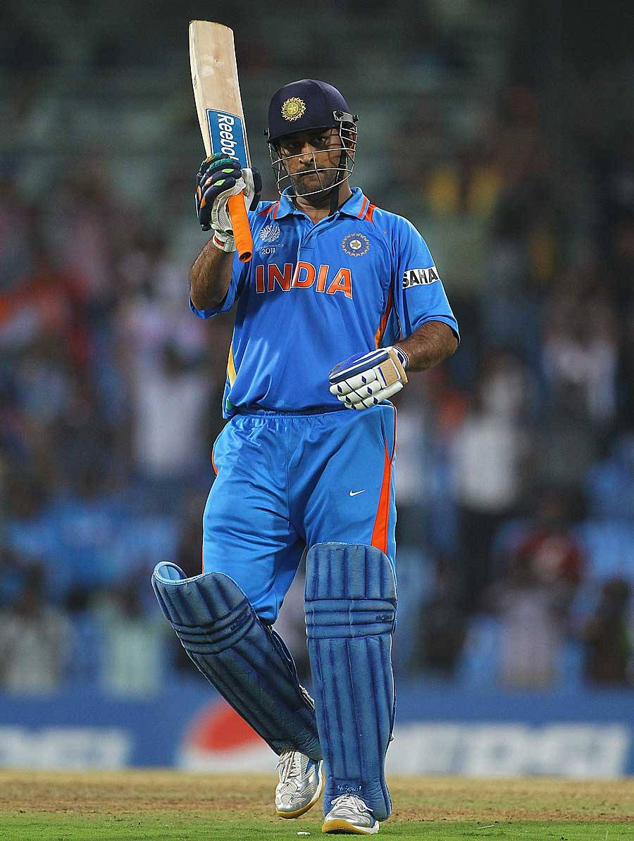 Ms Dhoni Full Cricket Gear Wallpaper