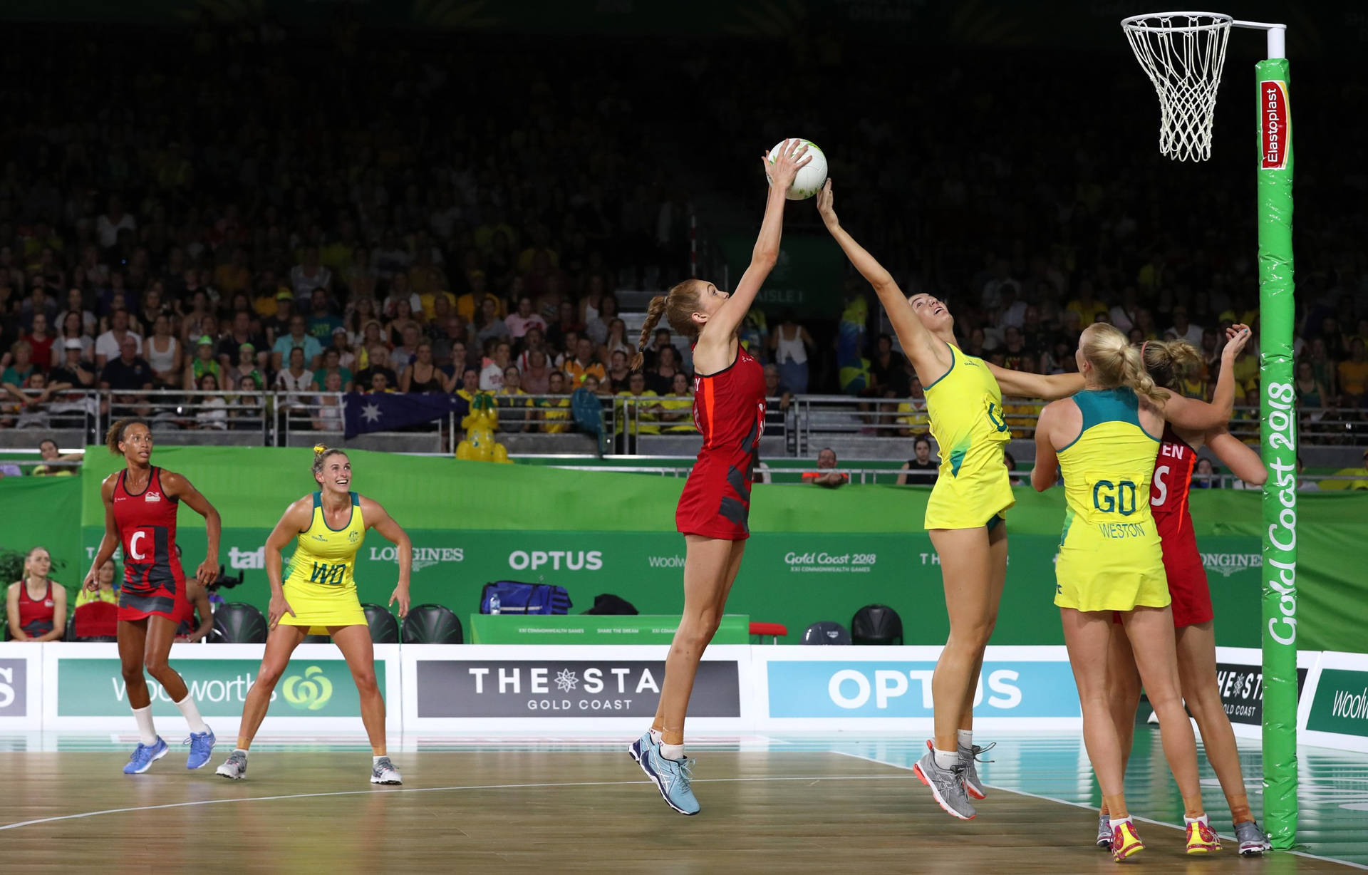 Netball Game Jump Shoot Ball Back Steal Wallpaper