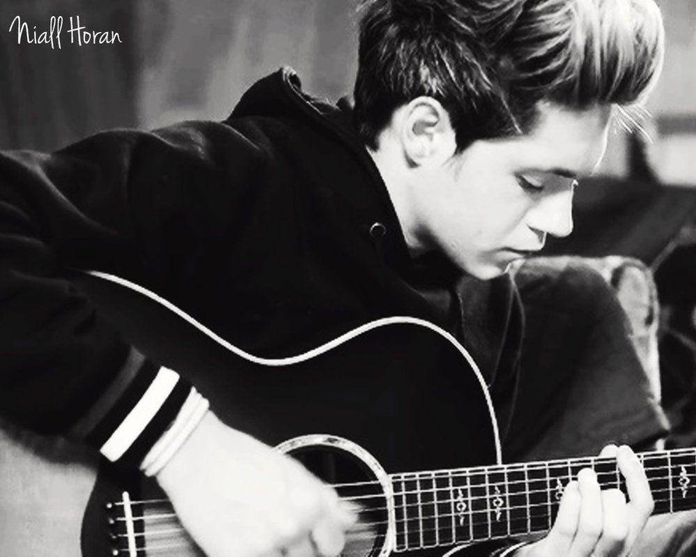 Niall Horan Monochrome Guitar Wallpaper