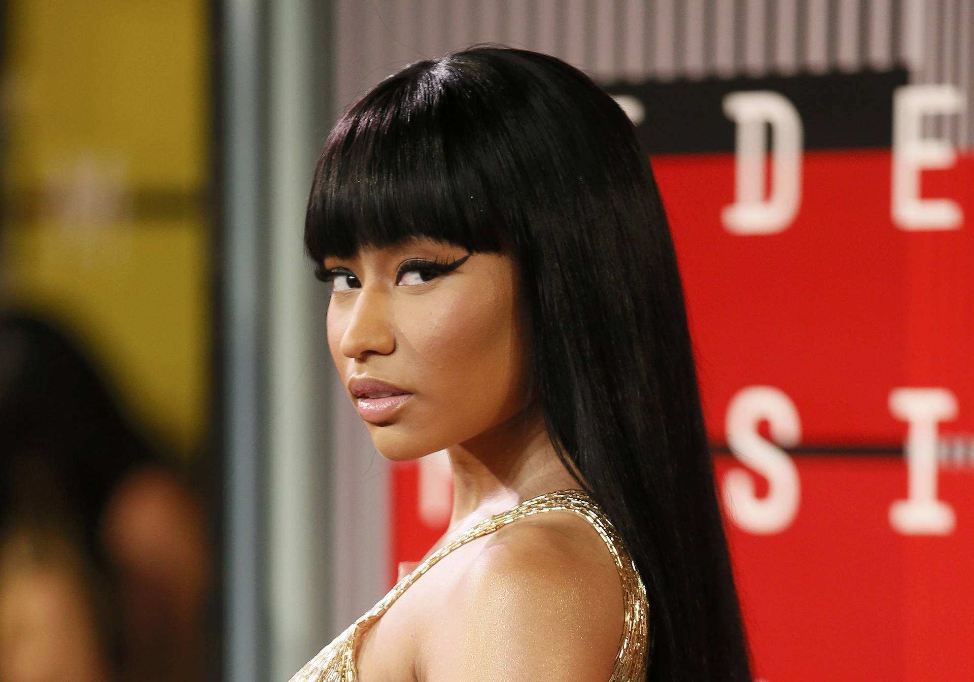 Nicki Minaj Hd Long Hair Wallpaper