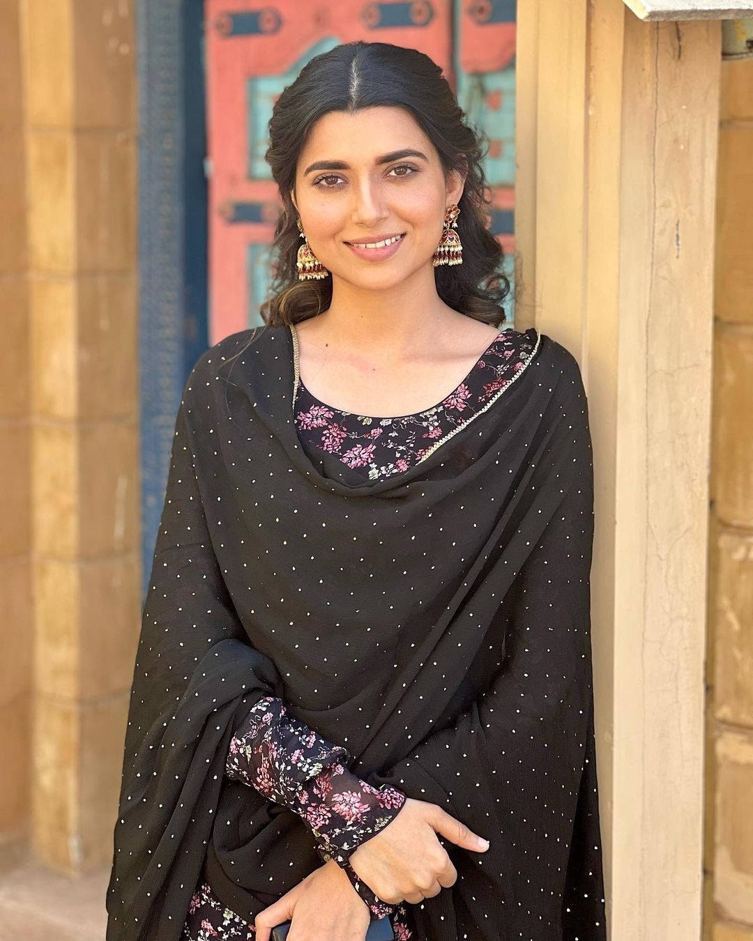 Nimrat Khaira By A Door Wallpaper