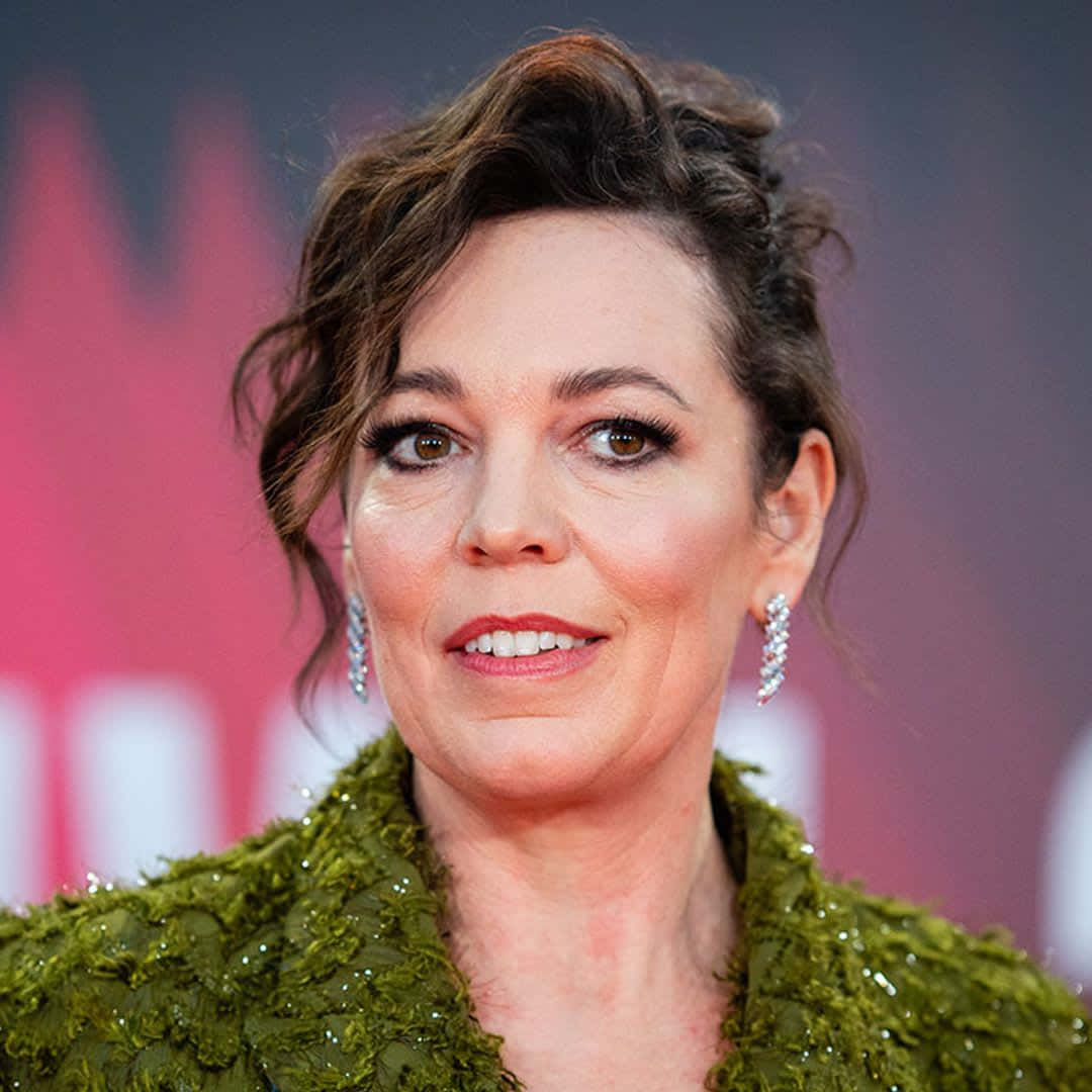 Olivia Colman In An Elegant Look Wallpaper