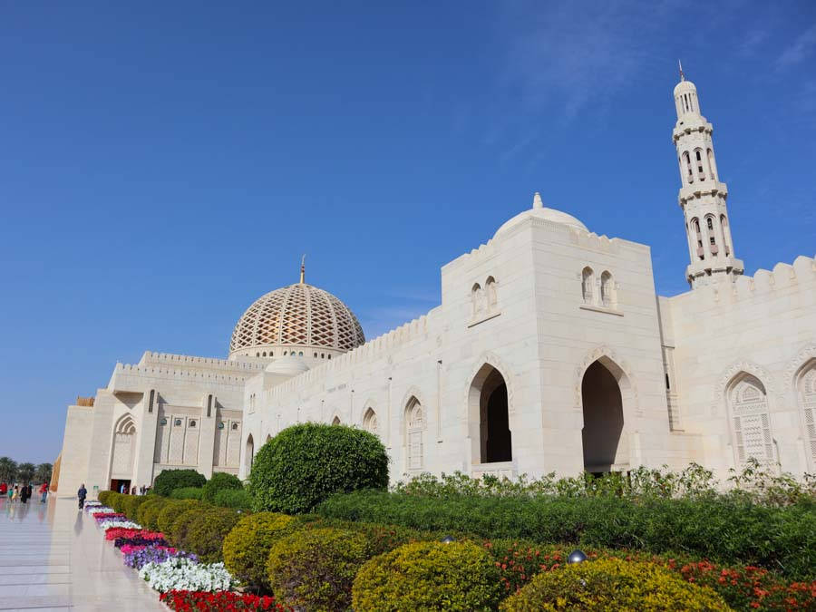 Oman Grand Architectural Design Wallpaper