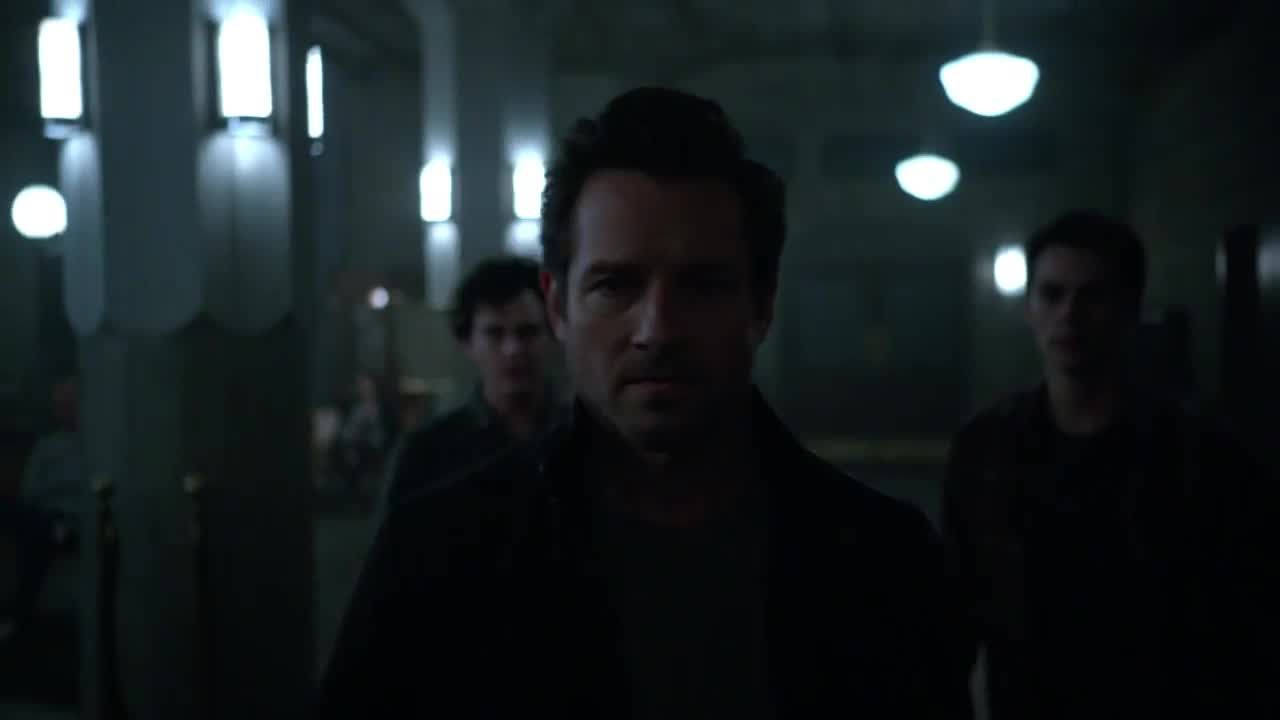 Peter Hale: A Central Character In Teen Wolf Series Wallpaper