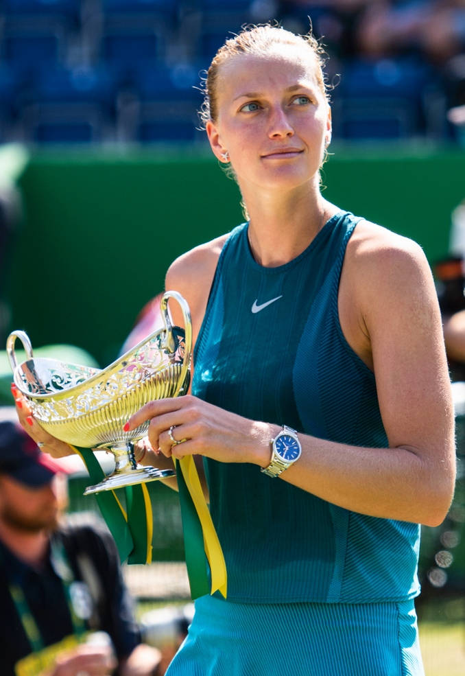 Petra Kvitova With Trophy Phone Wallpaper