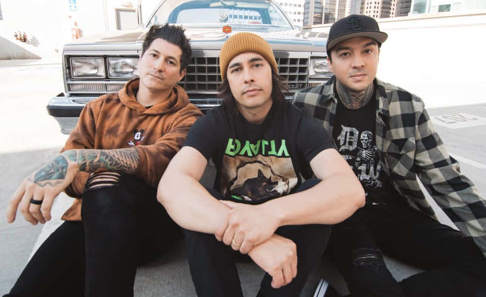 Pierce The Veil Band Members Outdoors Wallpaper