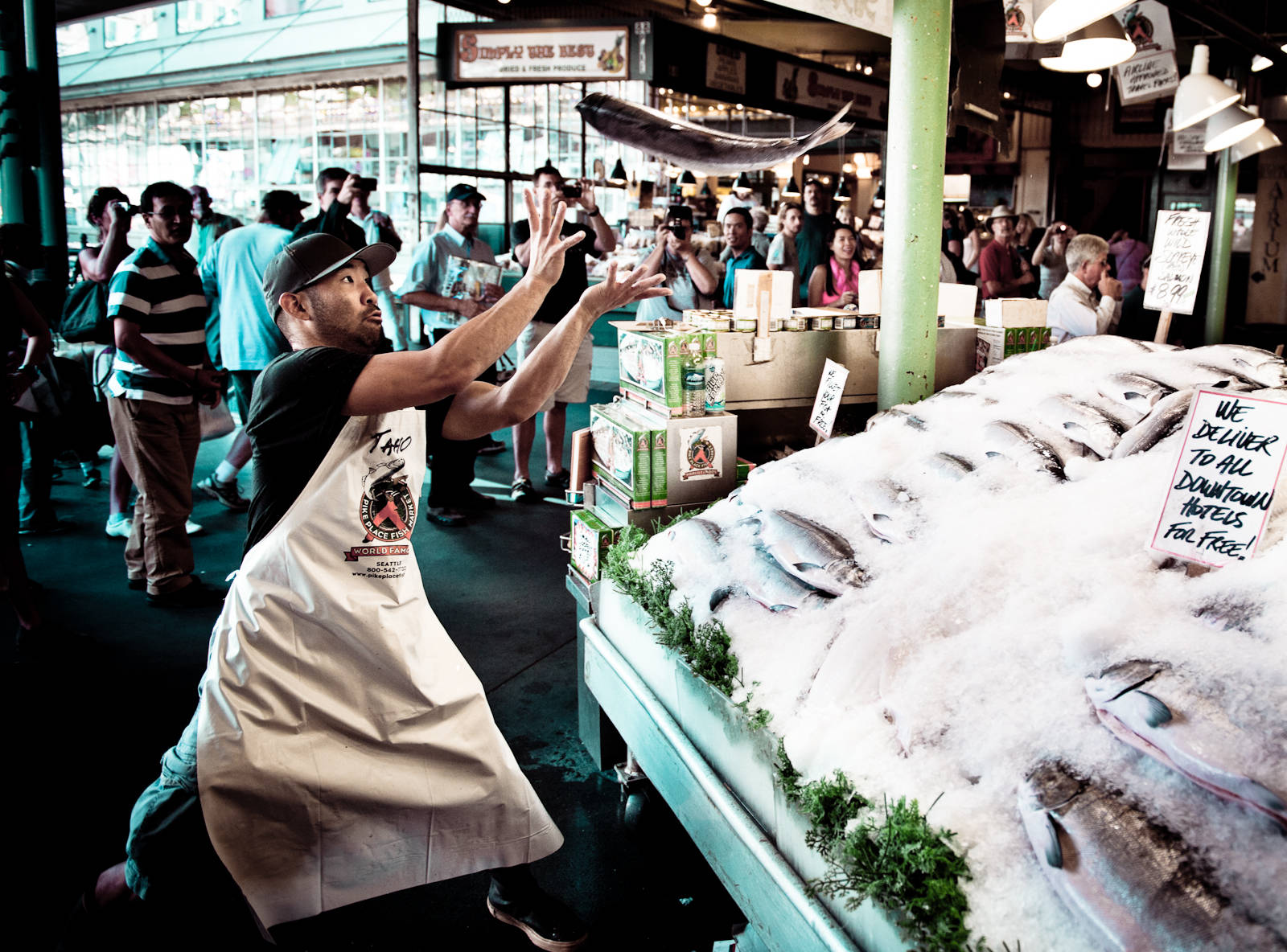 Pike Place Market Fishmonger Wallpaper