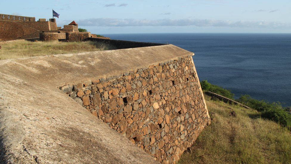 Port Elizebeth Wall Cape Verde Wallpaper