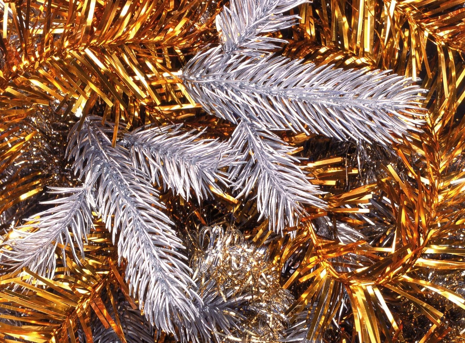 Preview Wallpaper Tinsel, Gold, Silver, Jewelry, Attribute, Holiday Wallpaper