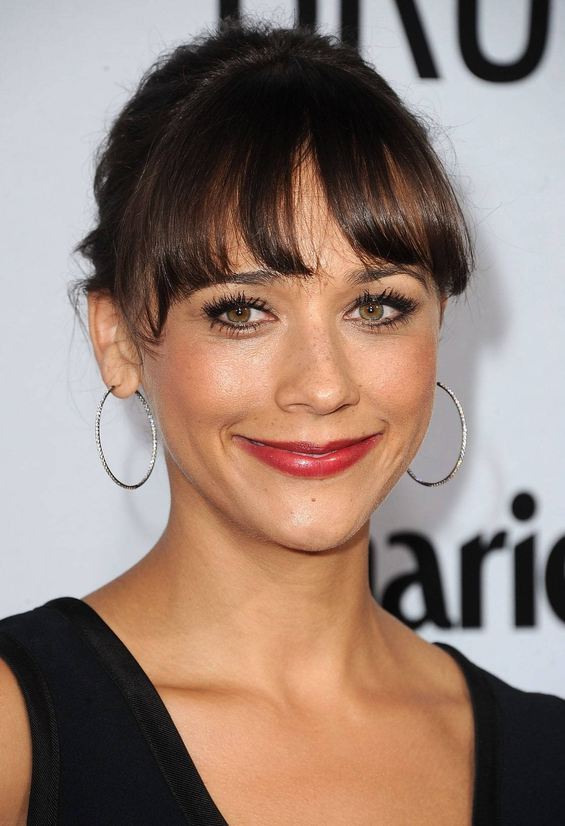 Rashida Jones Our Idiot Brother Premiere Wallpaper