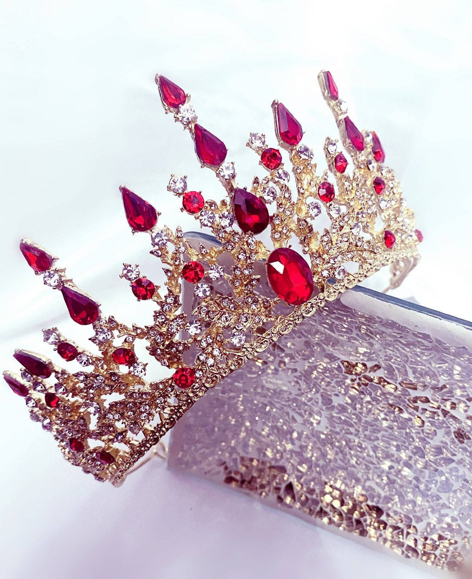 Red Crystal Bridal Crown Wallpaper