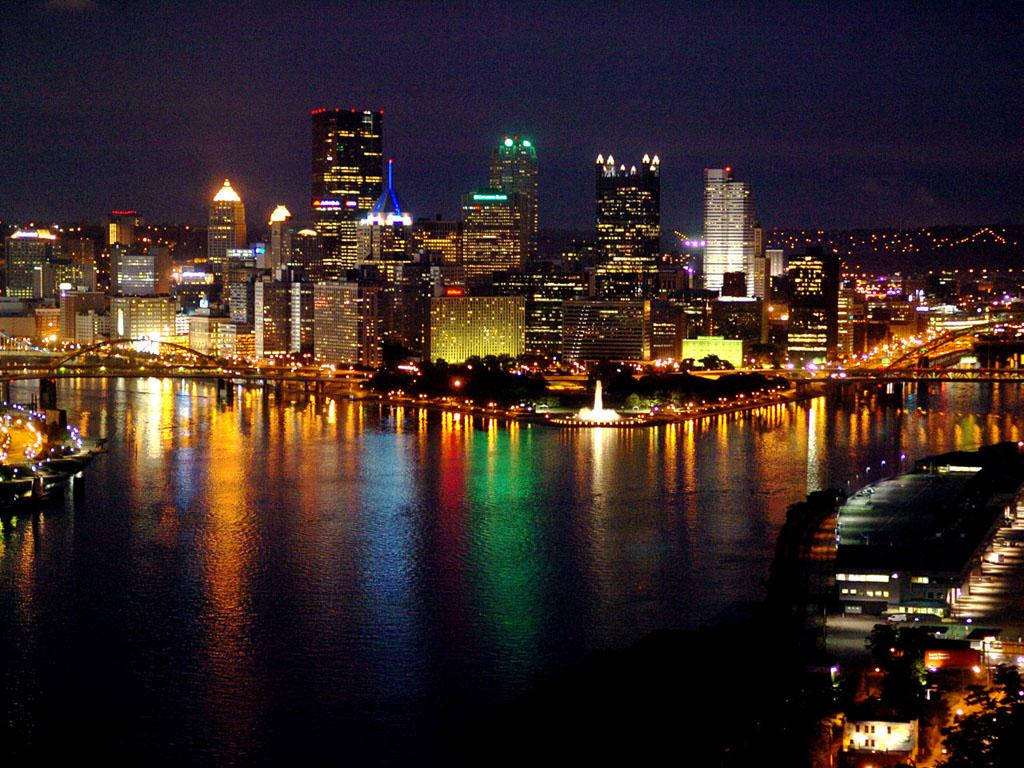 Reflective Pittsburgh Night Wallpaper